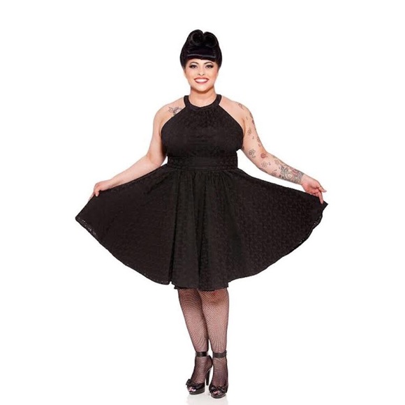🌺ONLY 1 LEFT!  Kinny & Howie Diana Eyelet Dress - Picture 6 of 7